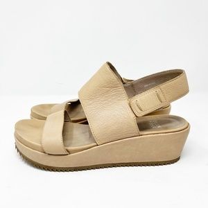 Eileen Fisher Cream Black Sandals Size 7